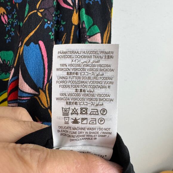 Boden Victoria Pleated Mini Skirt in Vibrant Floral - Picture 5 of 6